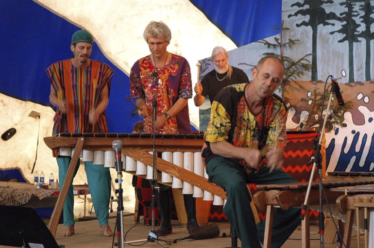 Rick Palmer (center) performing with Marimba Muzuva